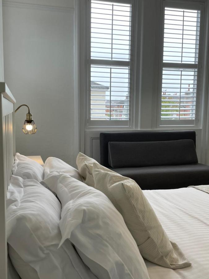 Spacious Victorian Birkdale Apartment With Garden Southport Zewnętrze zdjęcie